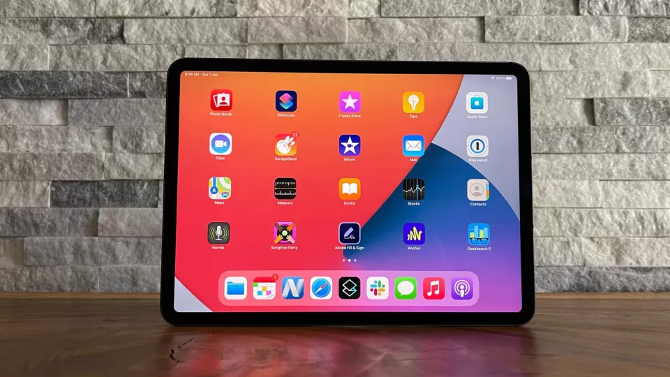 اندازه و نوع صفحه نمایش و رزولوشن تبلت 11 اینچ اپل مدل Apple iPad Pro 2021 5G ظرفیت 512 گیگابایت - رم 8 گیگابایت
