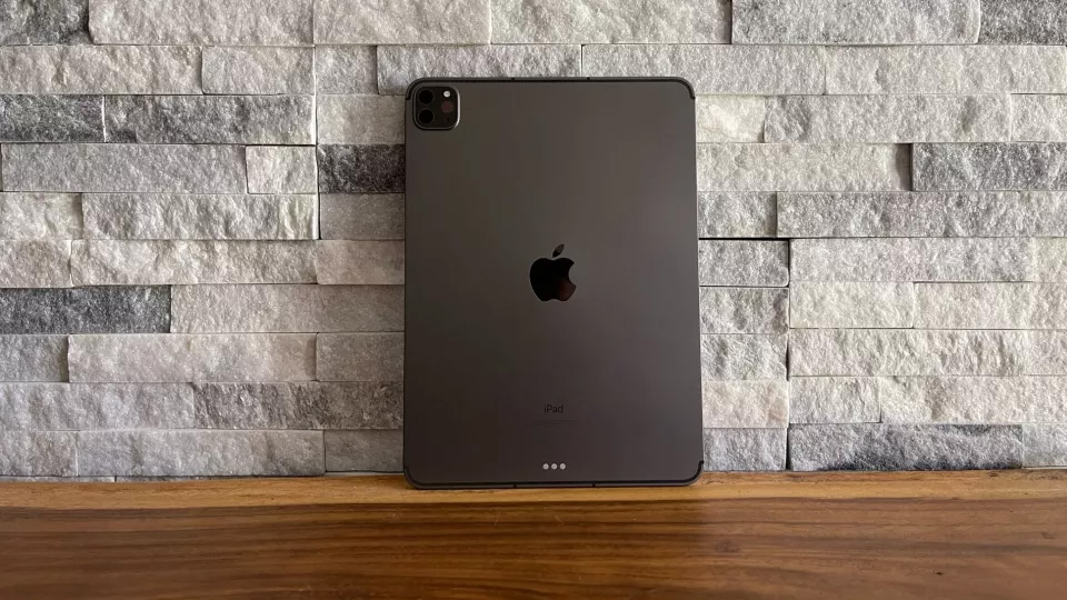 دوربین تبلت 12.9 اینچ اپل مدل Apple iPad Pro Wi-Fi ظرفیت 128 گیگابایت - رم 8 گیگابایت